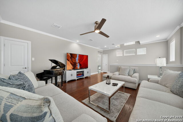 Image 20 of 28 For 620 Guenther