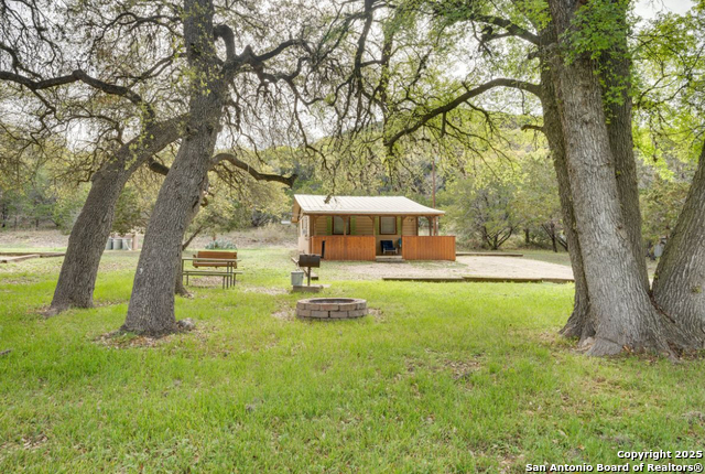 Listing photo id 13 for 28149 Us Highway 83