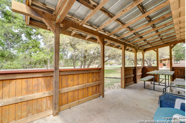 Listing photo id 14 for 28149 Us Highway 83