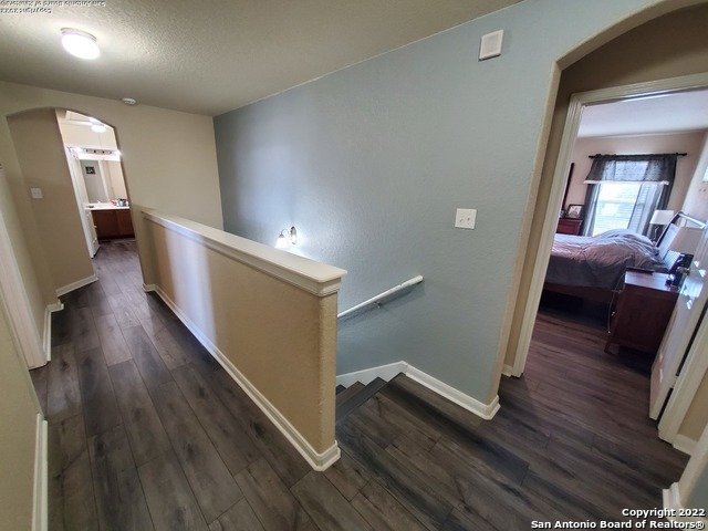 Listing photo id 14 for 2127 Muuga Manor