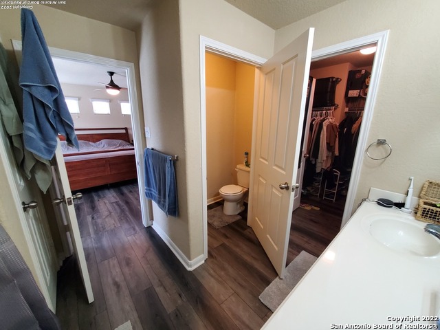 Listing photo id 18 for 2127 Muuga Manor