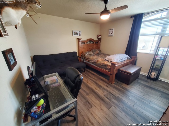 Listing photo id 21 for 2127 Muuga Manor