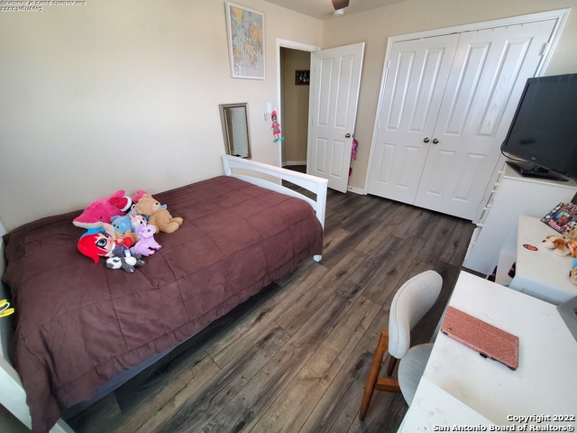 Listing photo id 25 for 2127 Muuga Manor