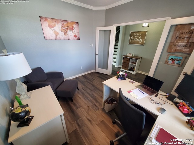Listing photo id 3 for 2127 Muuga Manor