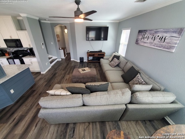 Listing photo id 7 for 2127 Muuga Manor