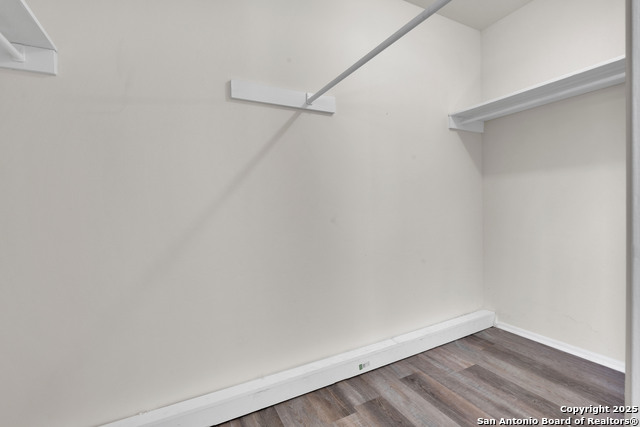 Listing photo id 12 for 600 Gentleman  5