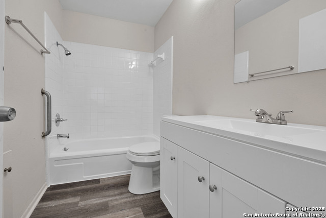 Listing photo id 13 for 600 Gentleman  5