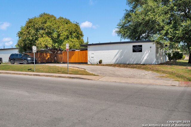 Listing photo id 0 for 600 Gentleman  5