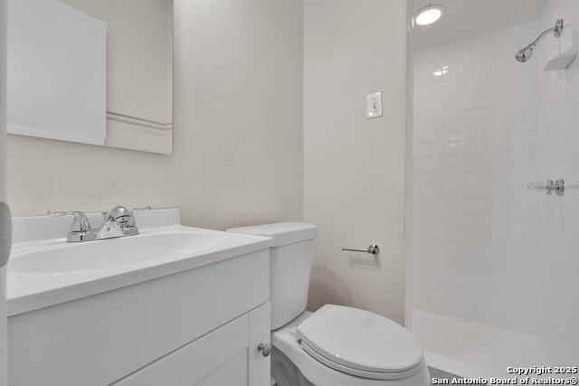 Listing photo id 7 for 600 Gentleman  5