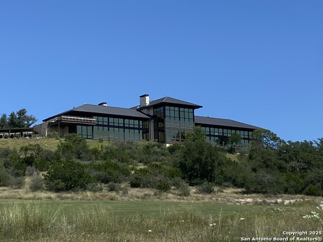 Listing photo id 28 for 3907 Kite Dr. E