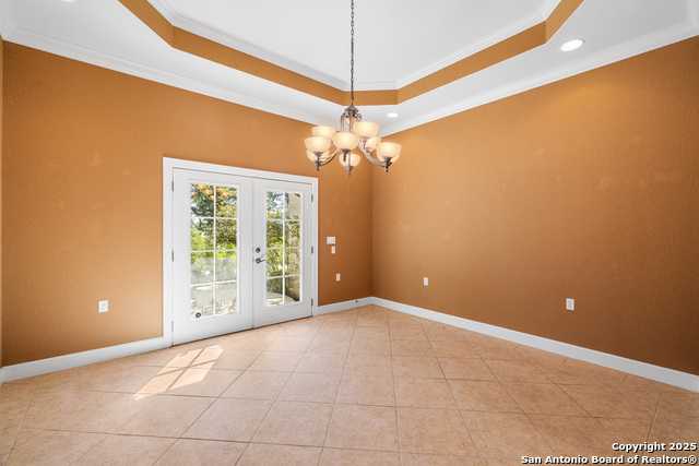 Listing photo id 6 for 3907 Kite Dr. E