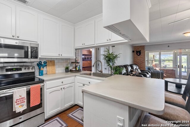 Image 11 of 41 For 180 Freeman Circle