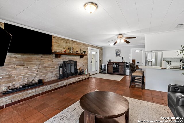 Image 5 of 41 For 180 Freeman Circle