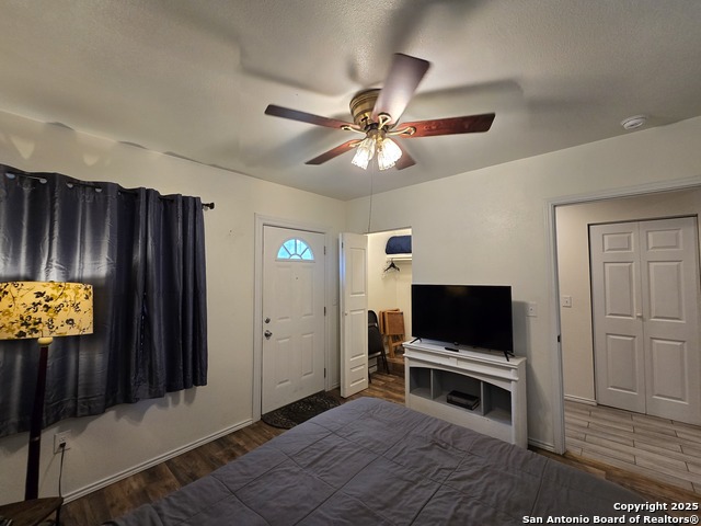 Listing photo id 9 for 522 Overhill  A