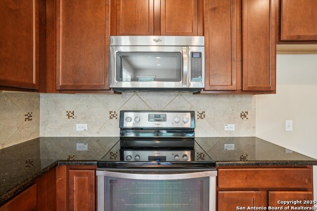 Image 11 of 39 For 116 Grand Vista