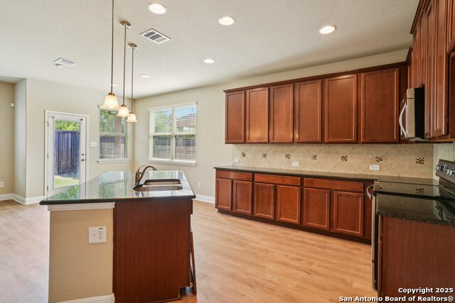 Image 12 of 39 For 116 Grand Vista