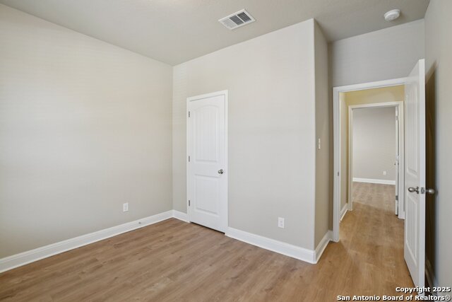 Image 21 of 39 For 116 Grand Vista