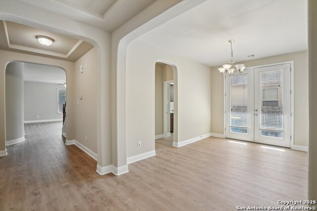 Image 3 of 39 For 116 Grand Vista