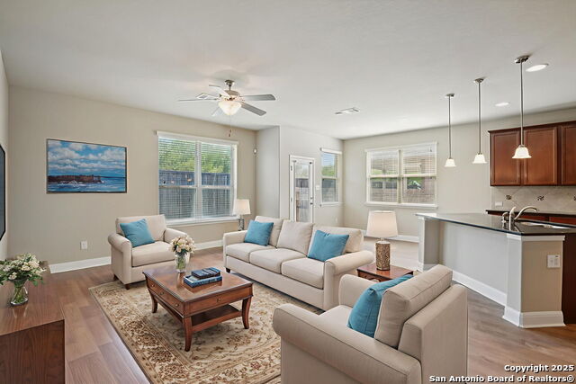 Image 6 of 39 For 116 Grand Vista