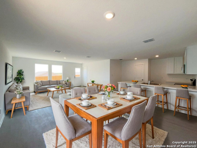 Image 2 of 48 For 3402 Gingham Point