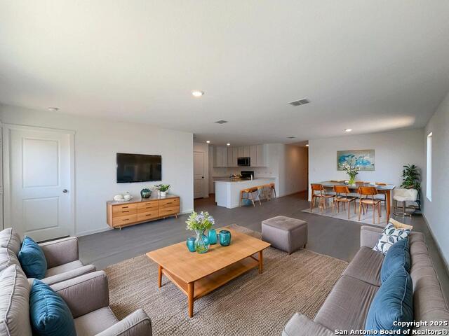 Image 3 of 48 For 3402 Gingham Point