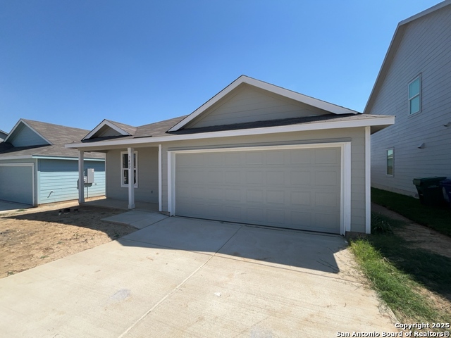 Image 33 of 48 For 3402 Gingham Point