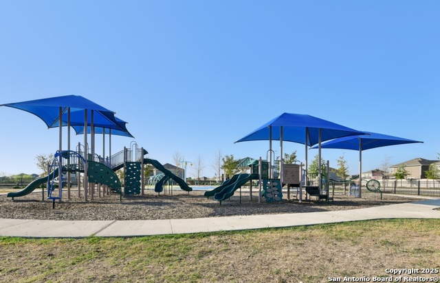 Image 42 of 48 For 3402 Gingham Point