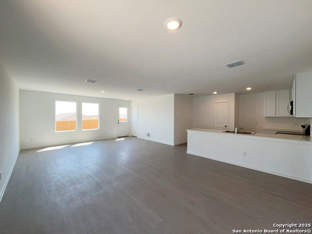 Image 8 of 48 For 3402 Gingham Point