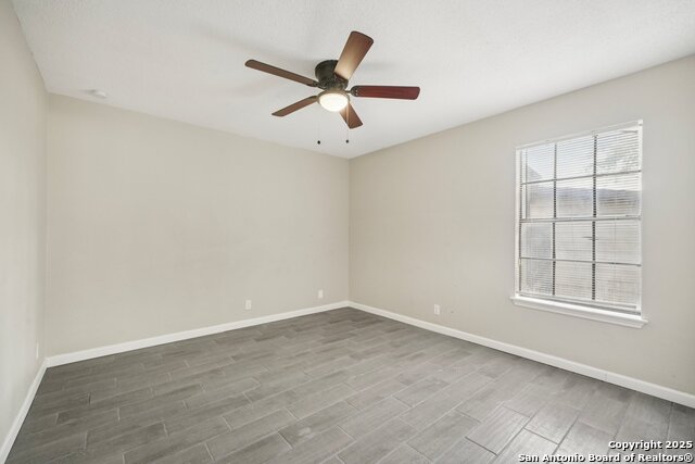 Image 12 of 19 For 10609 Starcrest Dr.  10609