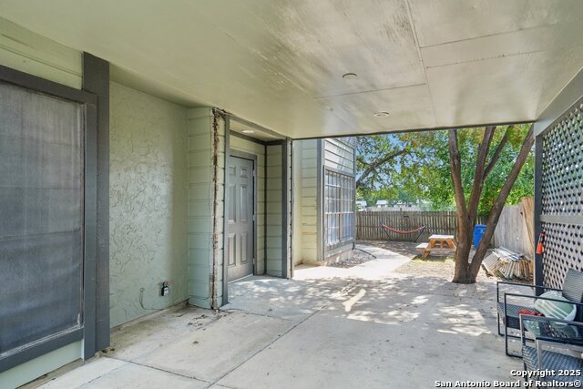 Image 3 of 19 For 10609 Starcrest Dr.  10609