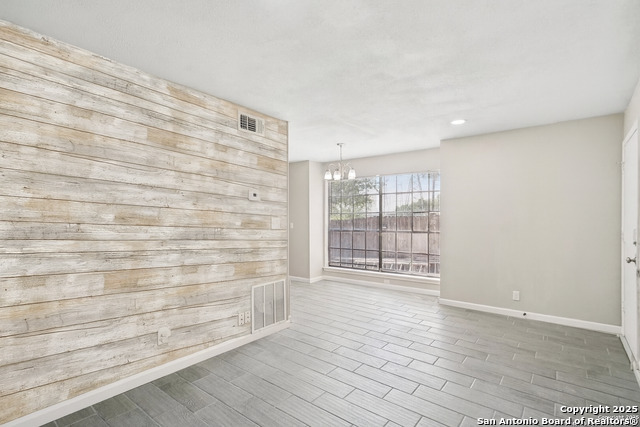 Image 6 of 19 For 10609 Starcrest Dr.  10609