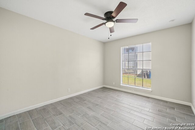 Image 7 of 19 For 10609 Starcrest Dr.  10609