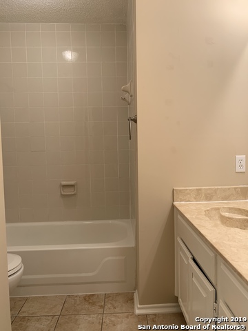 Listing photo id 8 for 10747 Lake Path