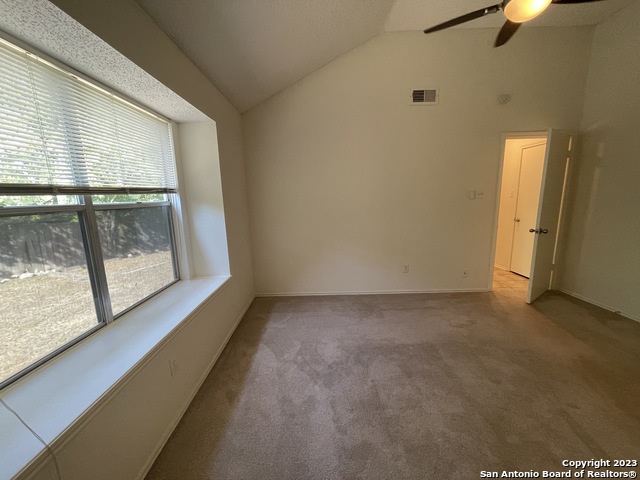 Listing photo id 14 for 10747 Lake Path