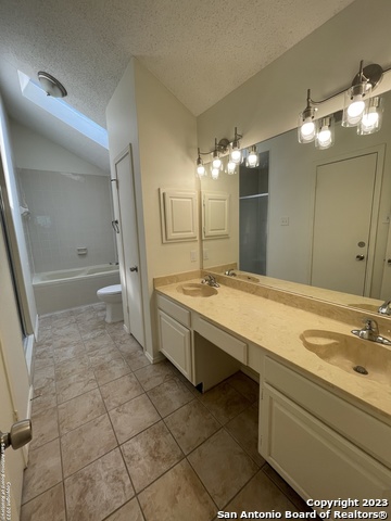 Listing photo id 17 for 10747 Lake Path