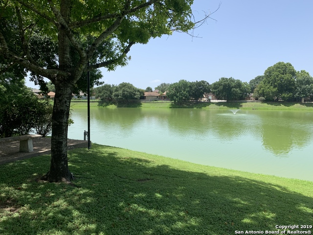 Listing photo id 19 for 10747 Lake Path
