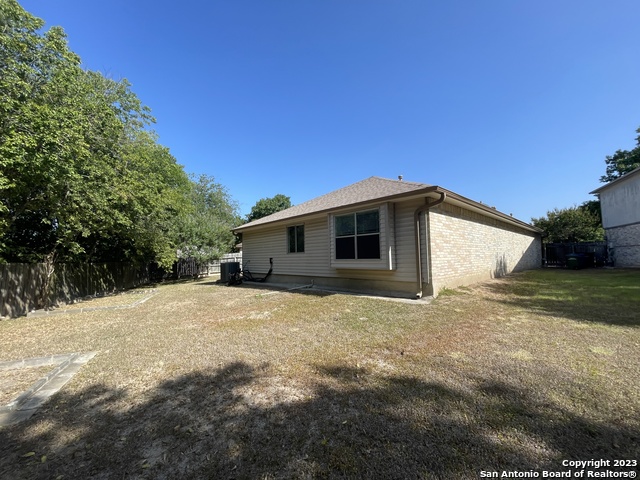 Listing photo id 22 for 10747 Lake Path