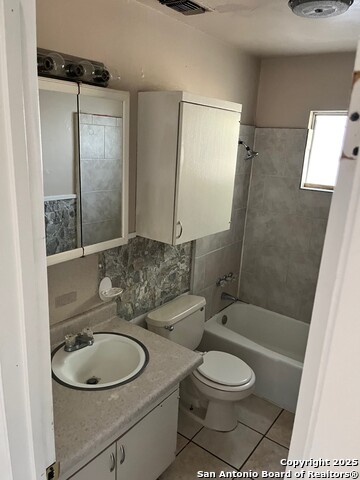 Image 9 of 11 For 159 Ave Del Rey