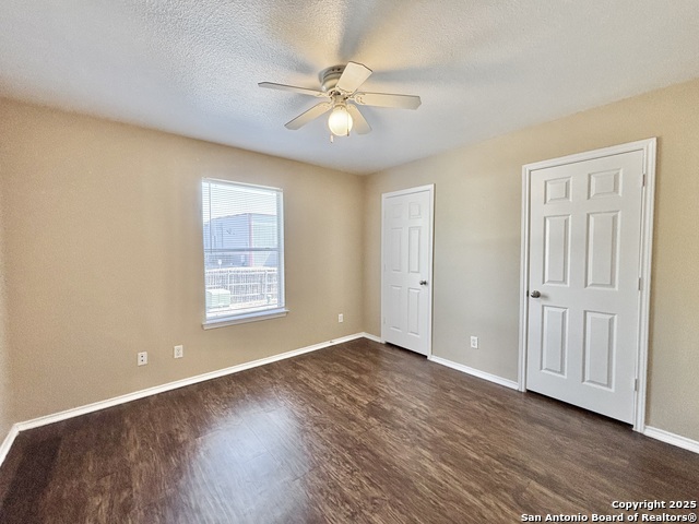 Listing photo id 4 for 10814 Mathom  4