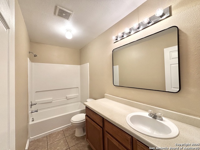 Listing photo id 5 for 10814 Mathom  4