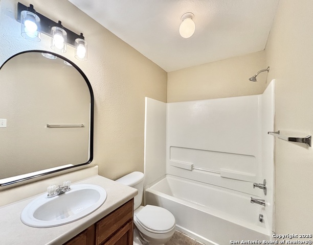 Listing photo id 7 for 10814 Mathom  4