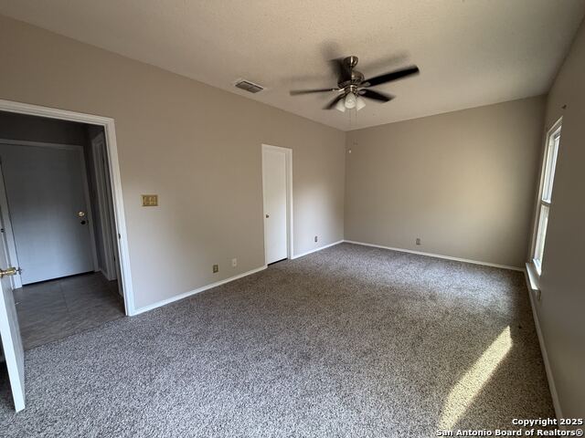 Listing photo id 8 for 5955 Spring Crossing