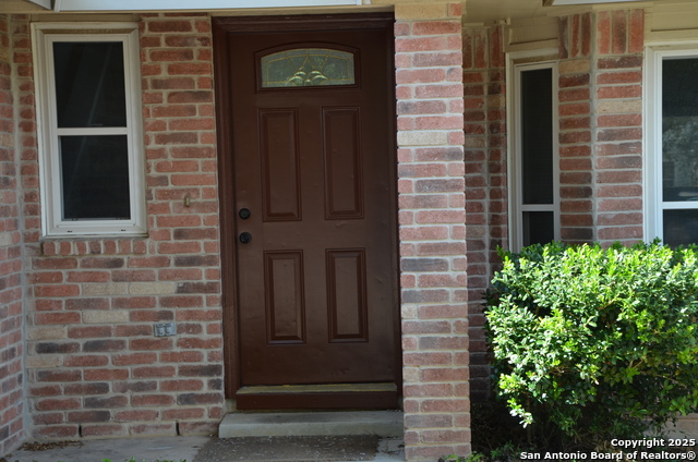 Listing photo id 0 for 5955 Spring Crossing