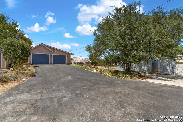Listing photo id 20 for 1670 Cranes Mill S