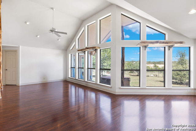 Listing photo id 1 for 1670 Cranes Mill S