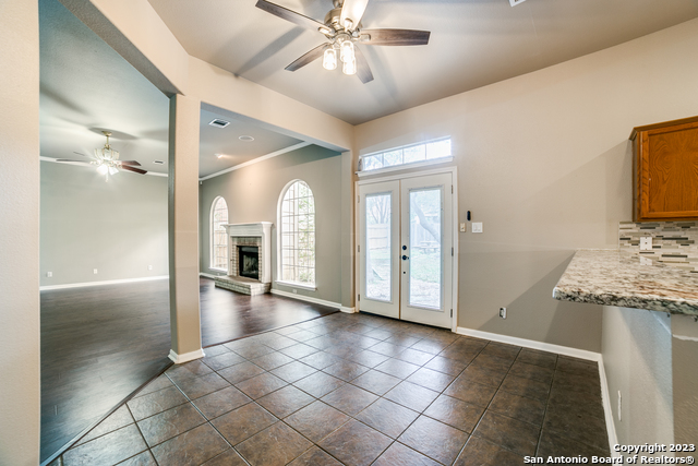 Image 11 of 26 For 7 Brentcove