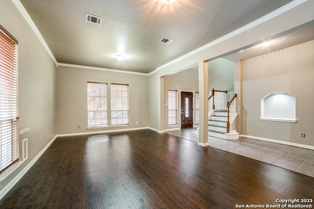 Image 13 of 26 For 7 Brentcove