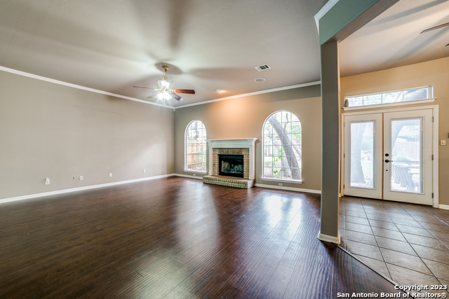 Image 14 of 26 For 7 Brentcove