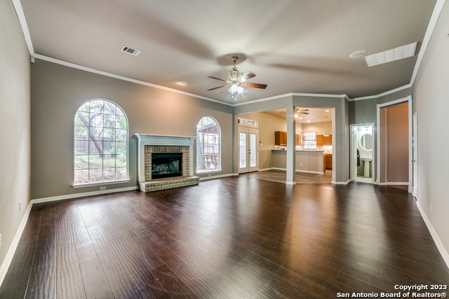 Image 15 of 26 For 7 Brentcove