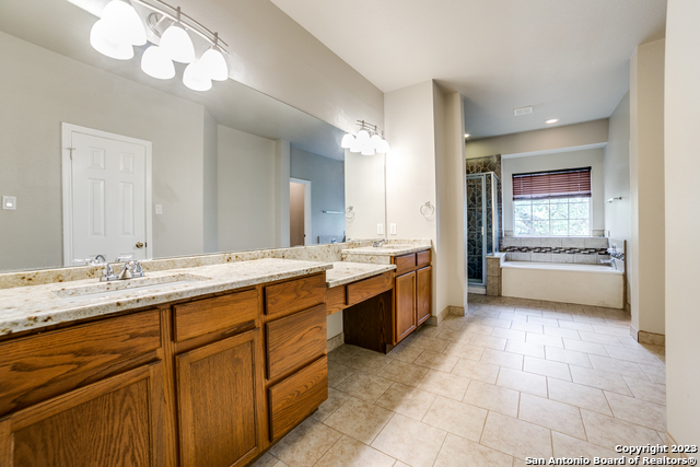 Image 21 of 26 For 7 Brentcove